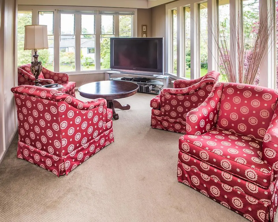 Oak Bay Guest House Bed & Breakfast Victoria