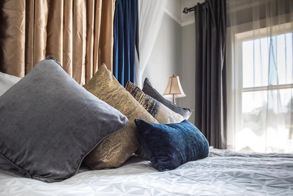 Oak Bay Guest House Bed & Breakfast Victoria