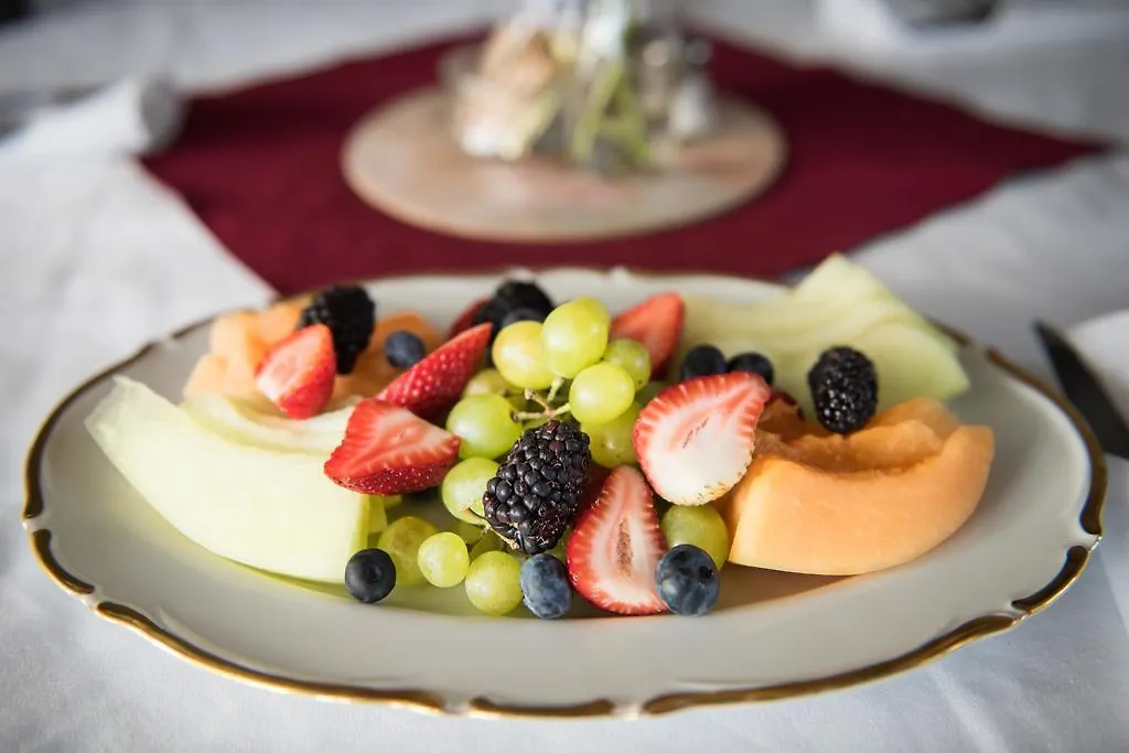 Oak Bay Guest House Bed & Breakfast Victoria