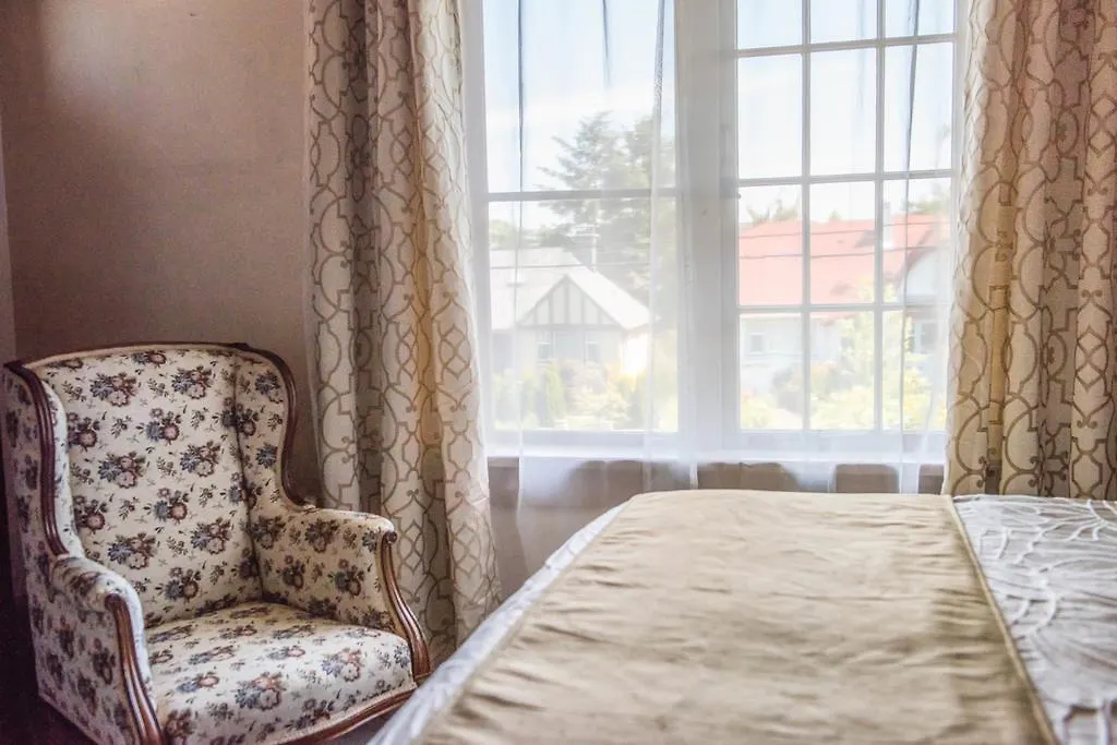 Oak Bay Guest House Bed & Breakfast Victoria