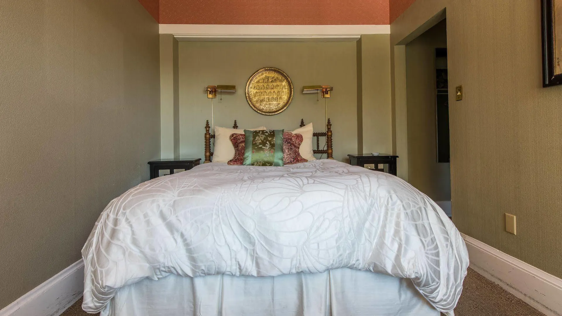 Oak Bay Guest House Bed & Breakfast Victoria