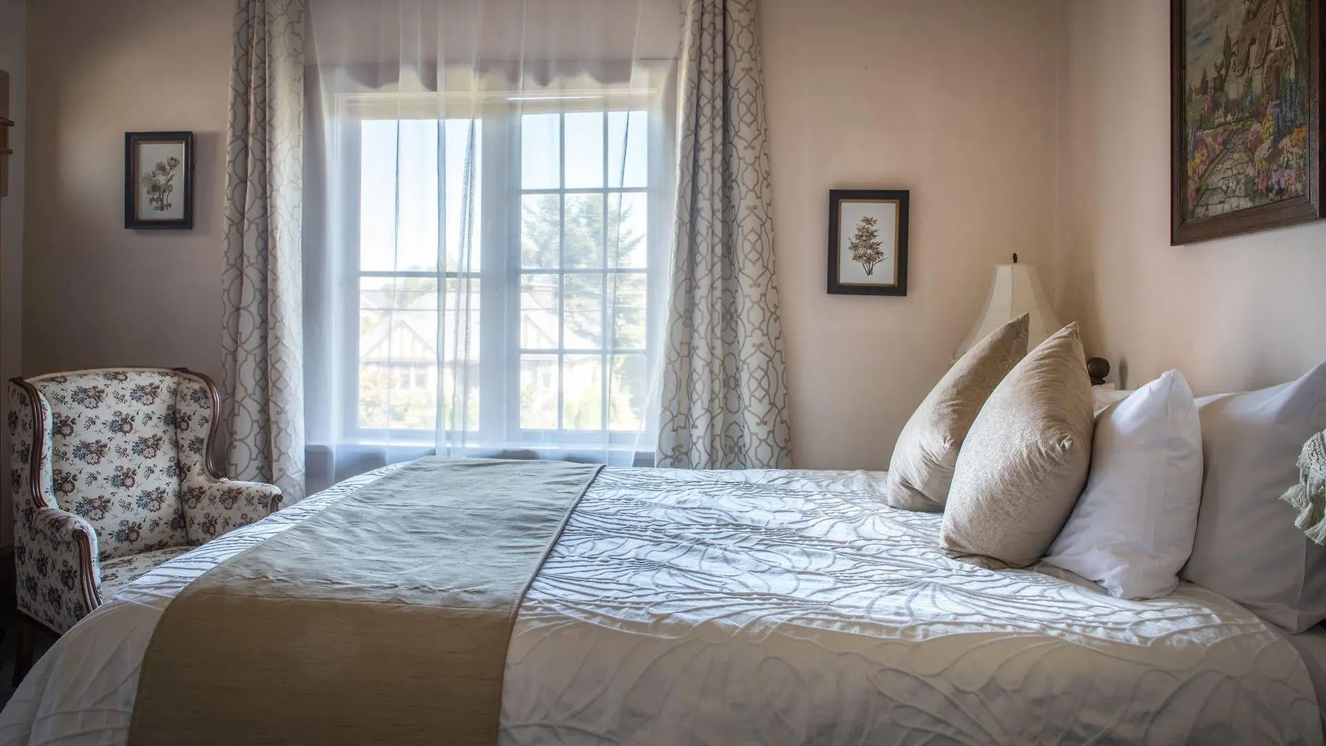 **  Oak Bay Guest House Bed & Breakfast Victoria Canada